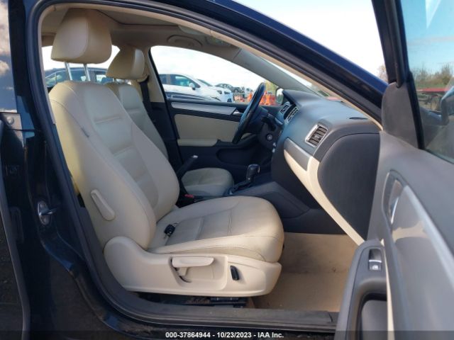 Photo 4 VIN: 3VWDP7AJ7DM438396 - VOLKSWAGEN JETTA SEDAN 