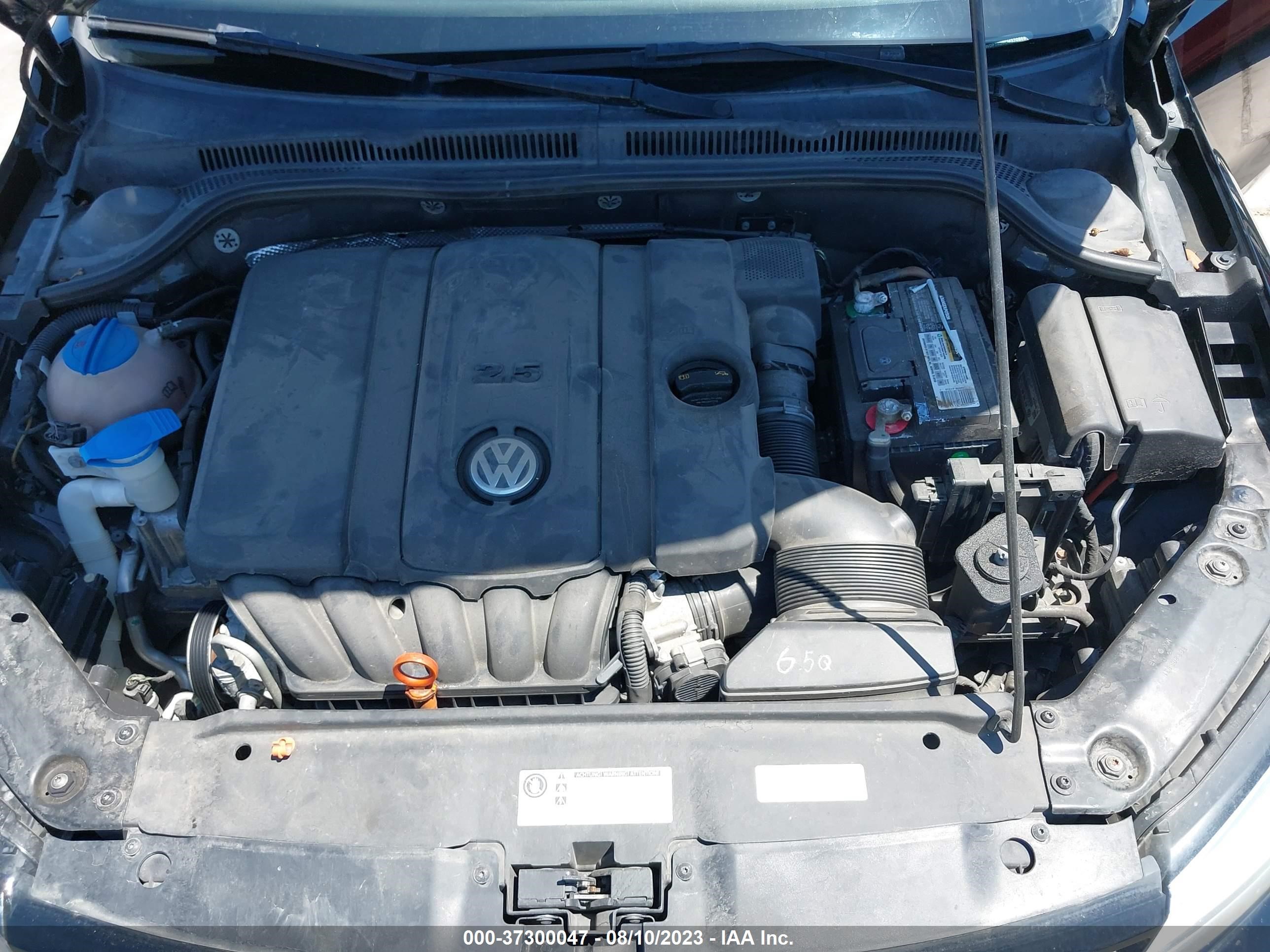 Photo 9 VIN: 3VWDP7AJ8CM370866 - VOLKSWAGEN JETTA 