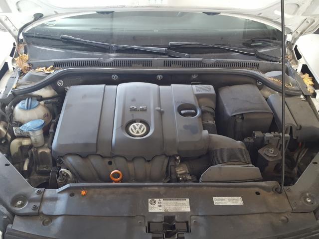 Photo 6 VIN: 3VWDP7AJXDM388268 - VOLKSWAGEN JETTA SE 