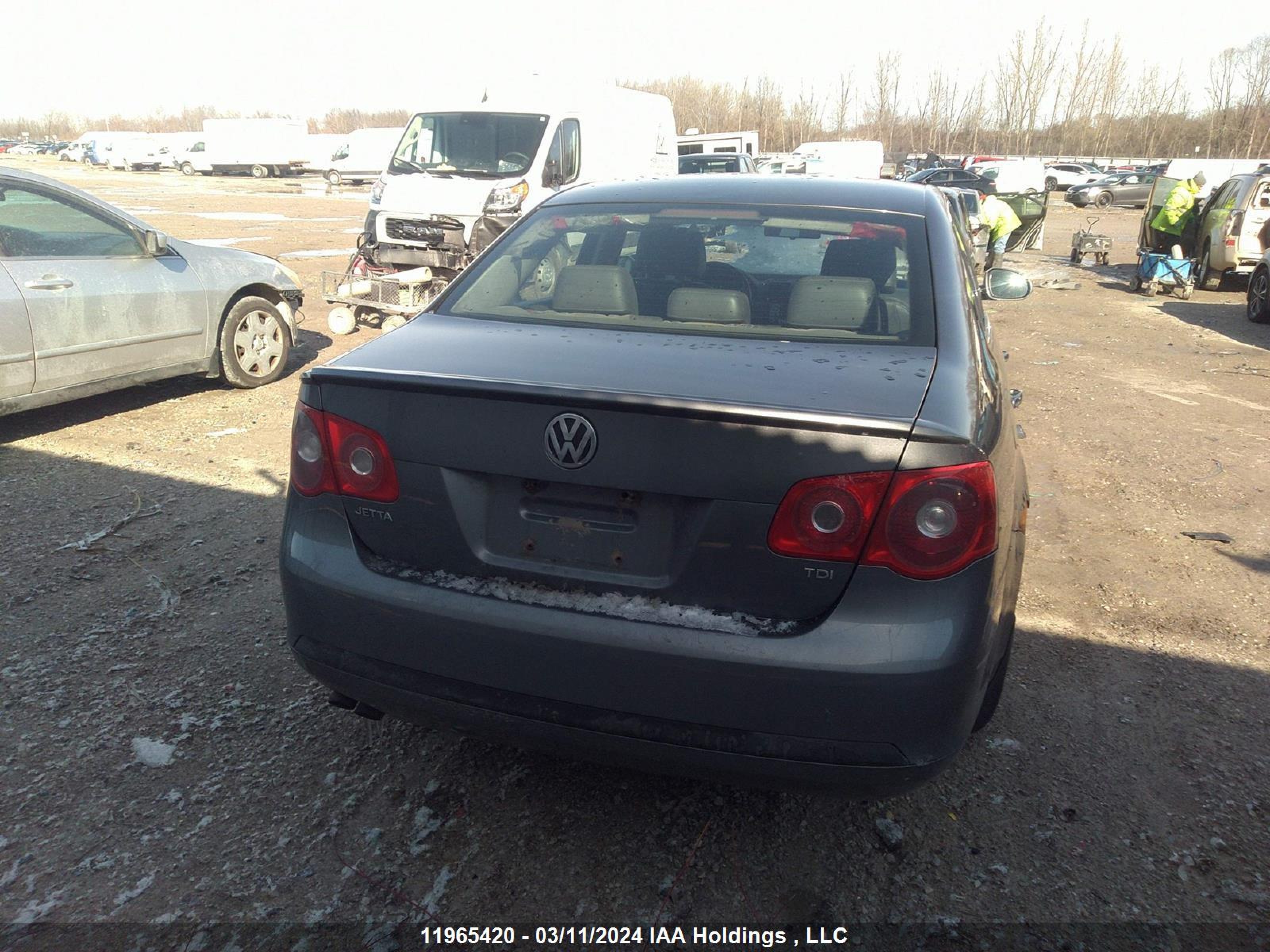 Photo 15 VIN: 3VWDT81KX6M729004 - VOLKSWAGEN JETTA 