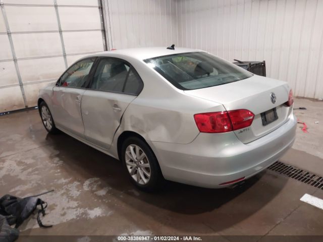 Photo 2 VIN: 3VWDX7AJ0BM313530 - VOLKSWAGEN JETTA 