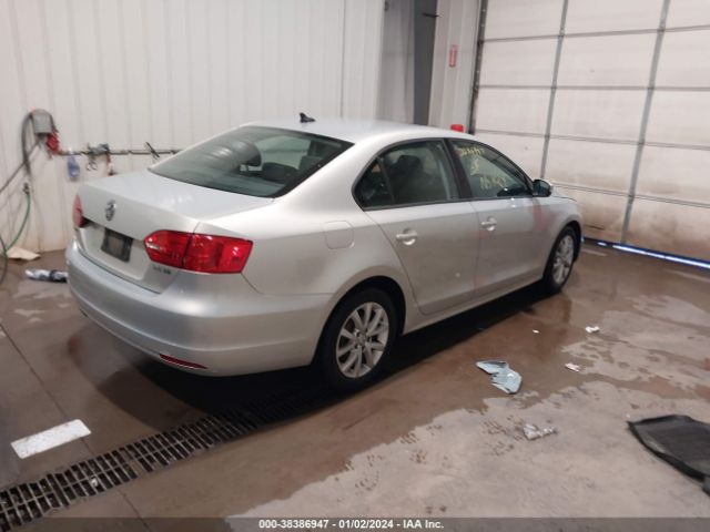 Photo 3 VIN: 3VWDX7AJ0BM313530 - VOLKSWAGEN JETTA 