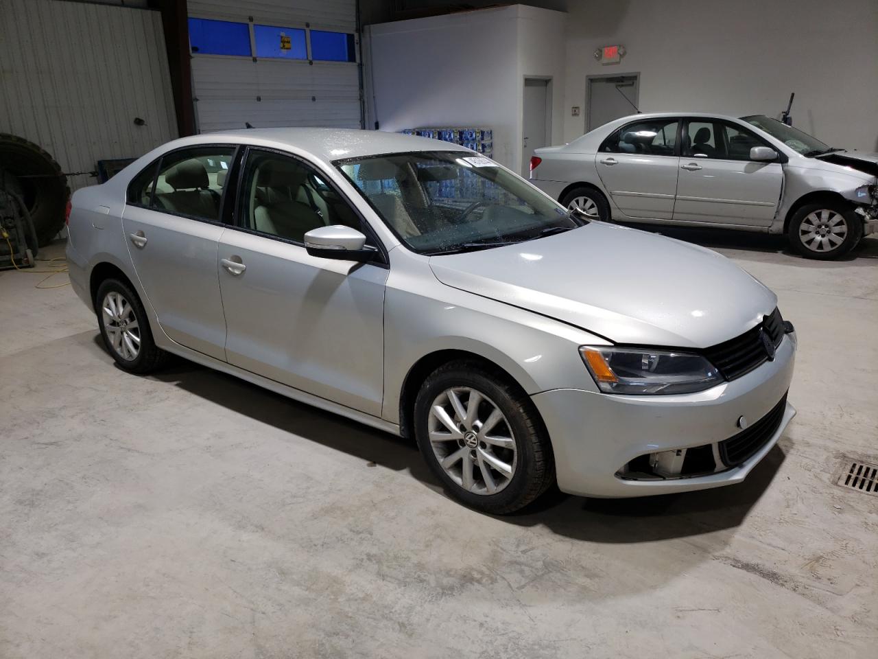 Photo 3 VIN: 3VWDX7AJ0BM342722 - VOLKSWAGEN JETTA 