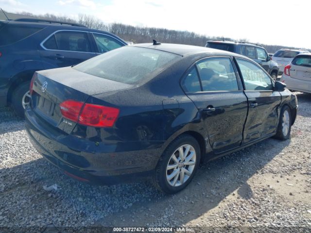 Photo 3 VIN: 3VWDX7AJ1BM302729 - VOLKSWAGEN JETTA 