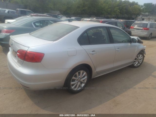 Photo 3 VIN: 3VWDX7AJ2BM315506 - VOLKSWAGEN JETTA SEDAN 