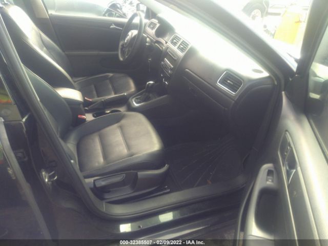 Photo 4 VIN: 3VWDX7AJ2BM341135 - VOLKSWAGEN JETTA SEDAN 