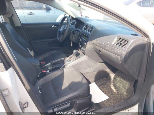 Photo 4 VIN: 3VWDX7AJ2BM342026 - VOLKSWAGEN JETTA 