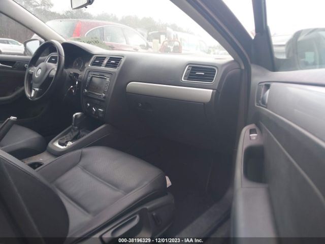 Photo 4 VIN: 3VWDX7AJ2DM430903 - VOLKSWAGEN JETTA 