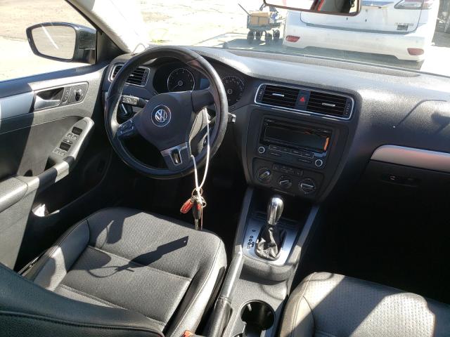 Photo 8 VIN: 3VWDX7AJ2DM438063 - VOLKSWAGEN JETTA SE 