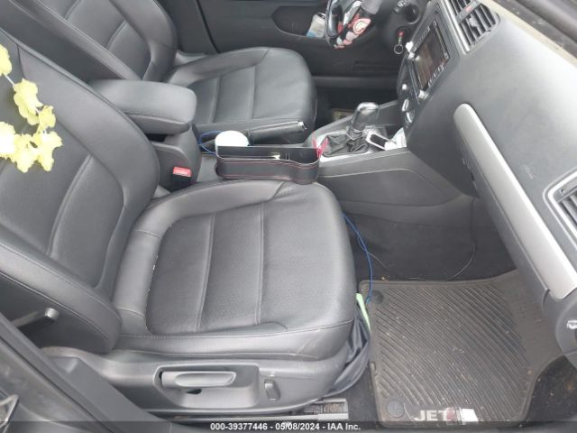 Photo 4 VIN: 3VWDX7AJ2DM450410 - VOLKSWAGEN JETTA 