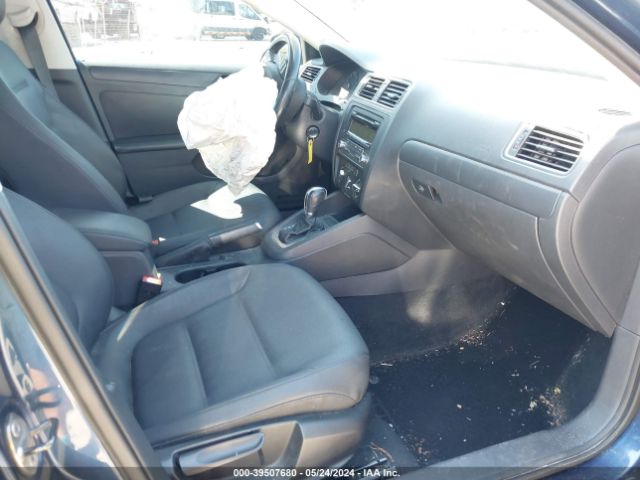 Photo 4 VIN: 3VWDX7AJ3BM322710 - VOLKSWAGEN JETTA 