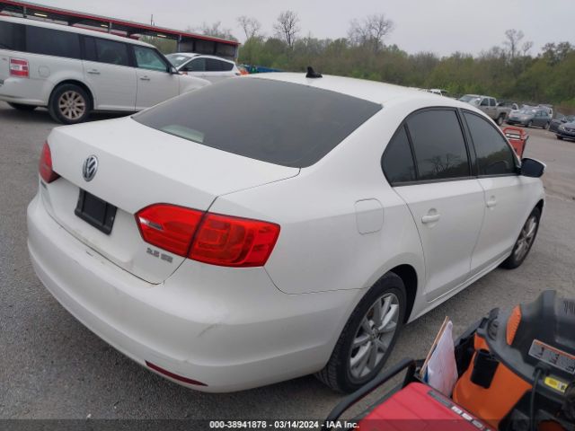 Photo 3 VIN: 3VWDX7AJ3BM361359 - VOLKSWAGEN JETTA 