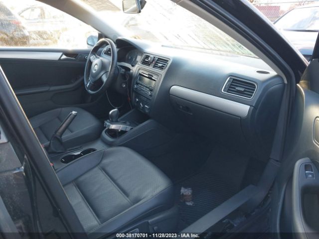 Photo 4 VIN: 3VWDX7AJ3DM318949 - VOLKSWAGEN JETTA 