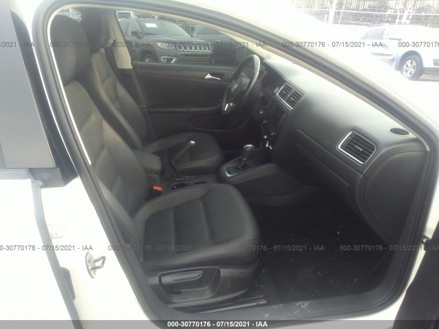 Photo 4 VIN: 3VWDX7AJ4BM309657 - VOLKSWAGEN JETTA 