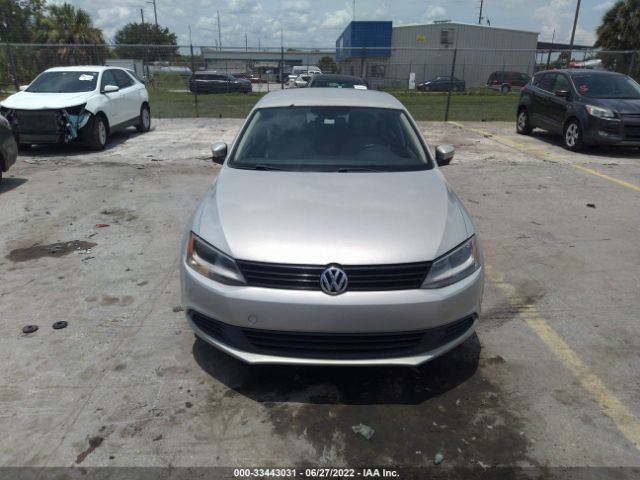 Photo 5 VIN: 3VWDX7AJ4BM322733 - VOLKSWAGEN JETTA SEDAN 