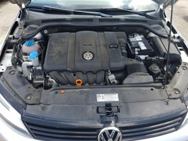 Photo 6 VIN: 3VWDX7AJ4BM328368 - VOLKSWAGEN JETTA SE 