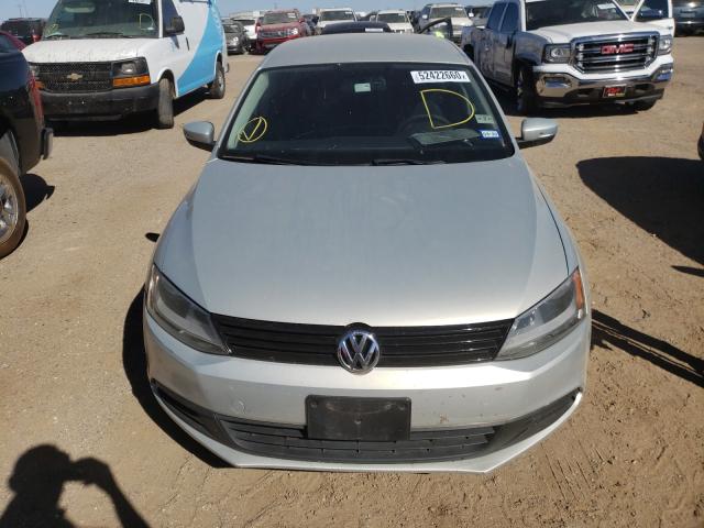 Photo 8 VIN: 3VWDX7AJ4BM386707 - VOLKSWAGEN JETTA 