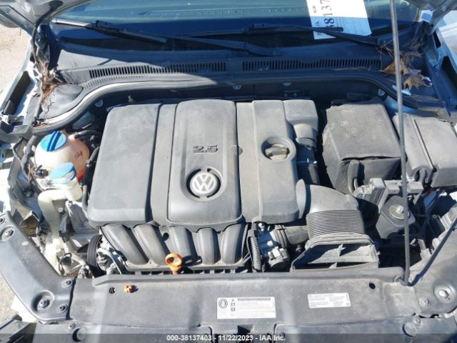 Photo 9 VIN: 3VWDX7AJ4CM418394 - VOLKSWAGEN JETTA 