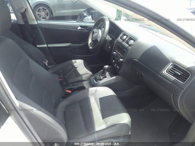 Photo 4 VIN: 3VWDX7AJ6BM321051 - VOLKSWAGEN JETTA SEDAN 