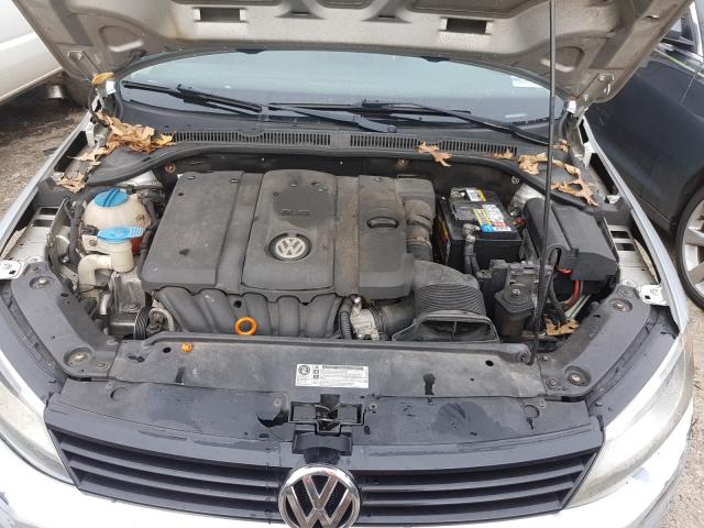 Photo 6 VIN: 3VWDX7AJ6BM325777 - VOLKSWAGEN JETTA SE 