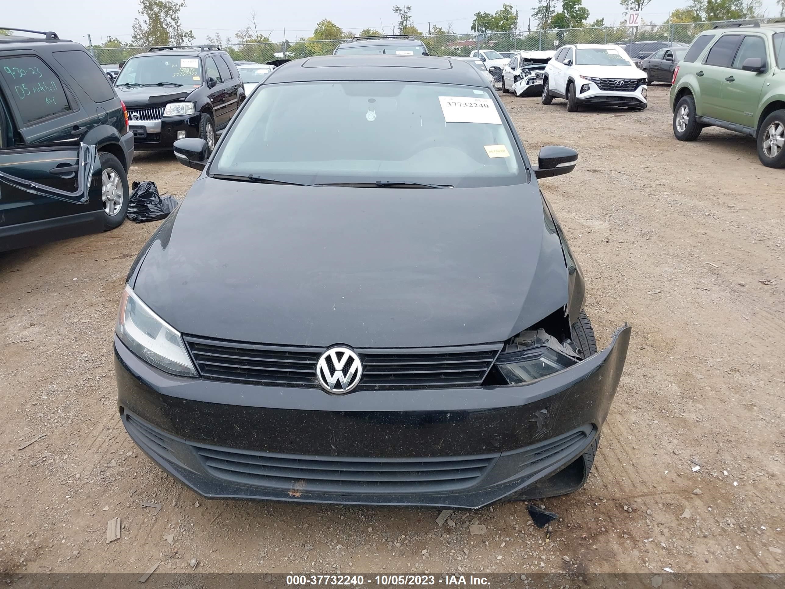 Photo 11 VIN: 3VWDX7AJ6CM402231 - VOLKSWAGEN JETTA 