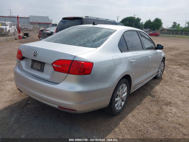 Photo 3 VIN: 3VWDX7AJ7BM332429 - VOLKSWAGEN JETTA 