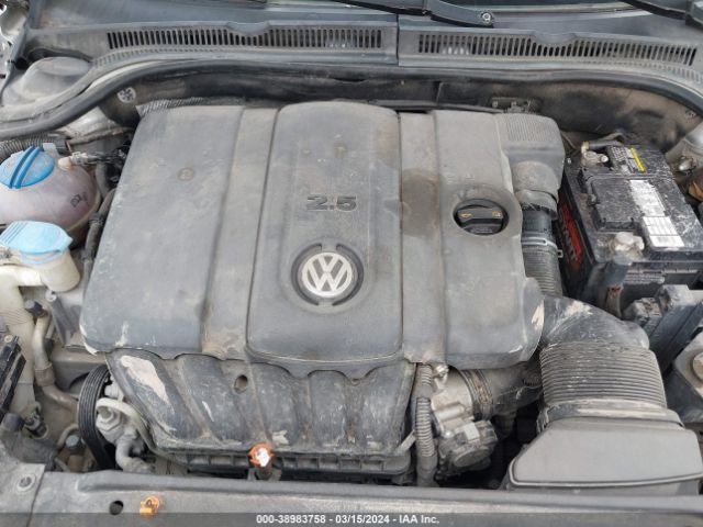 Photo 9 VIN: 3VWDX7AJ7BM332429 - VOLKSWAGEN JETTA 