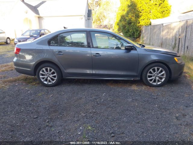 Photo 3 VIN: 3VWDX7AJ7BM338795 - VOLKSWAGEN JETTA 