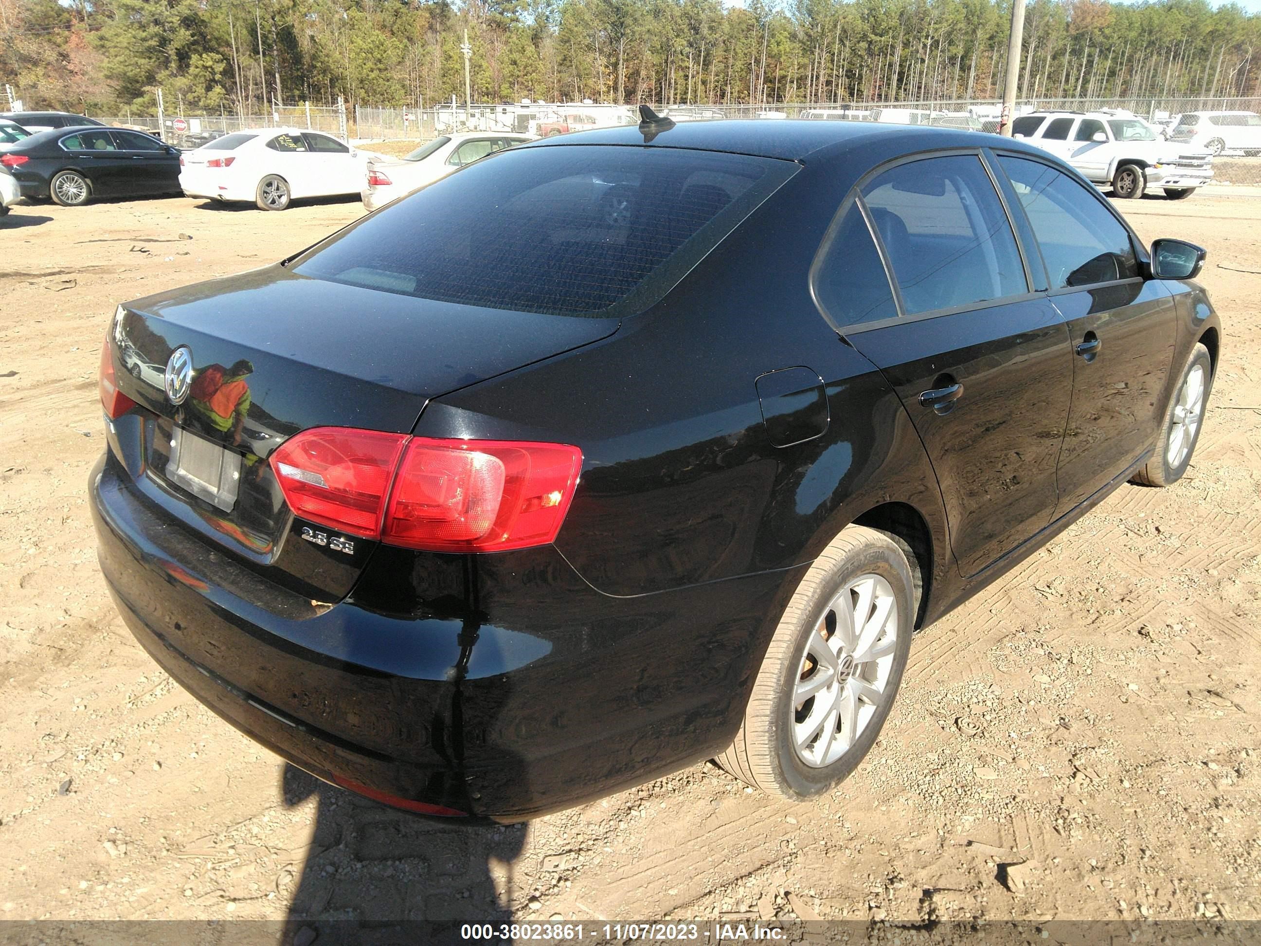 Photo 3 VIN: 3VWDX7AJ8CM328956 - VOLKSWAGEN JETTA 