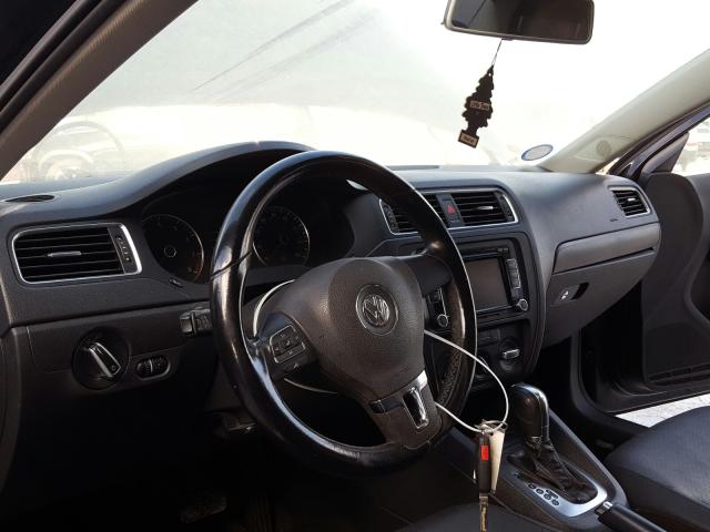 Photo 8 VIN: 3VWDX7AJ8CM379406 - VOLKSWAGEN JETTA SE 