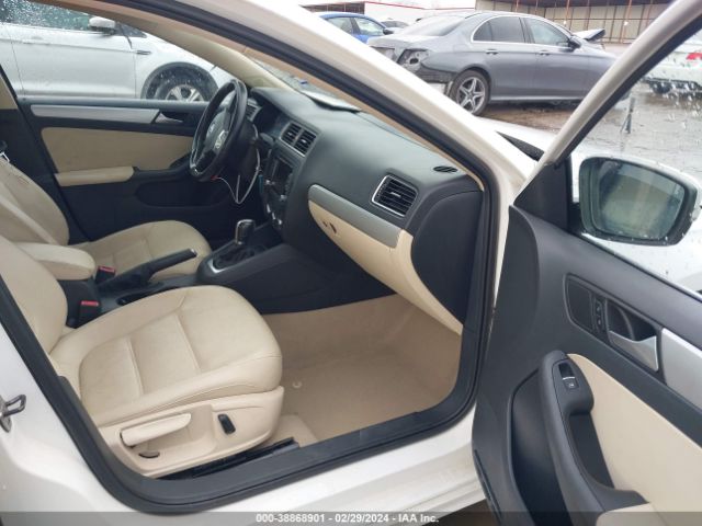 Photo 4 VIN: 3VWDX7AJ8DM445292 - VOLKSWAGEN JETTA 