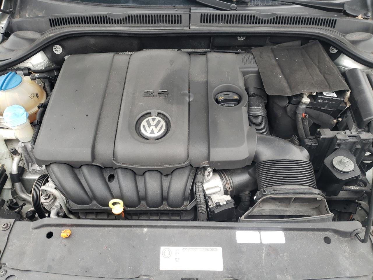 Photo 10 VIN: 3VWDX7AJ9BM304034 - VOLKSWAGEN JETTA 