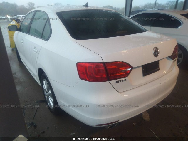 Photo 2 VIN: 3VWDX7AJ9BM323683 - VOLKSWAGEN JETTA SEDAN 