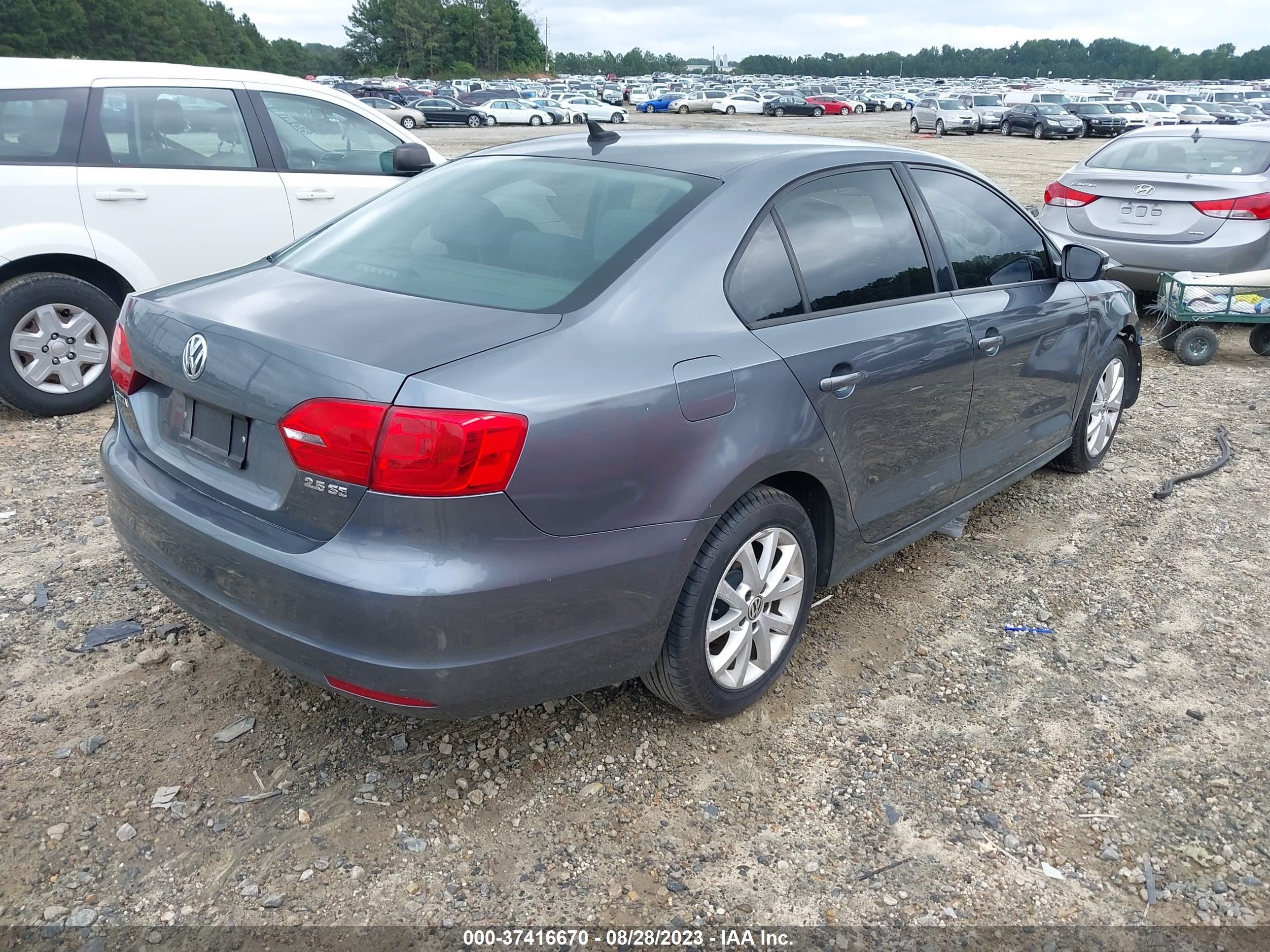 Photo 3 VIN: 3VWDX7AJ9CM459300 - VOLKSWAGEN JETTA 