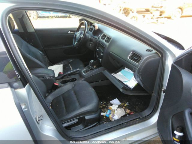 Photo 4 VIN: 3VWDX7AJXBM013302 - VOLKSWAGEN JETTA SEDAN 