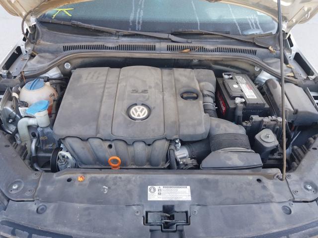 Photo 6 VIN: 3VWDX7AJXBM309775 - VOLKSWAGEN JETTA SE 