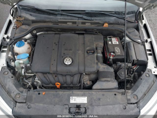 Photo 9 VIN: 3VWDX7AJXBM348866 - VOLKSWAGEN JETTA 