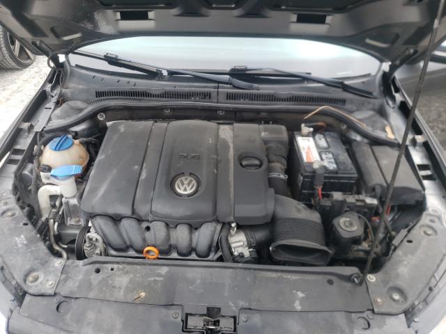 Photo 6 VIN: 3VWDX7AJXDM255235 - VOLKSWAGEN JETTA SE 