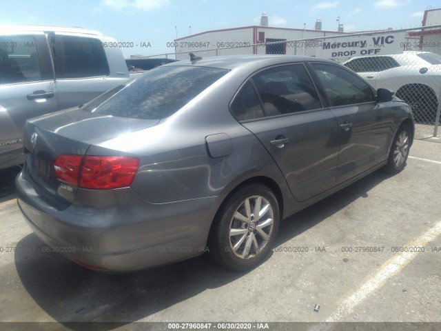 Photo 3 VIN: 3VWDZ7AJ0BM324392 - VOLKSWAGEN JETTA SEDAN 