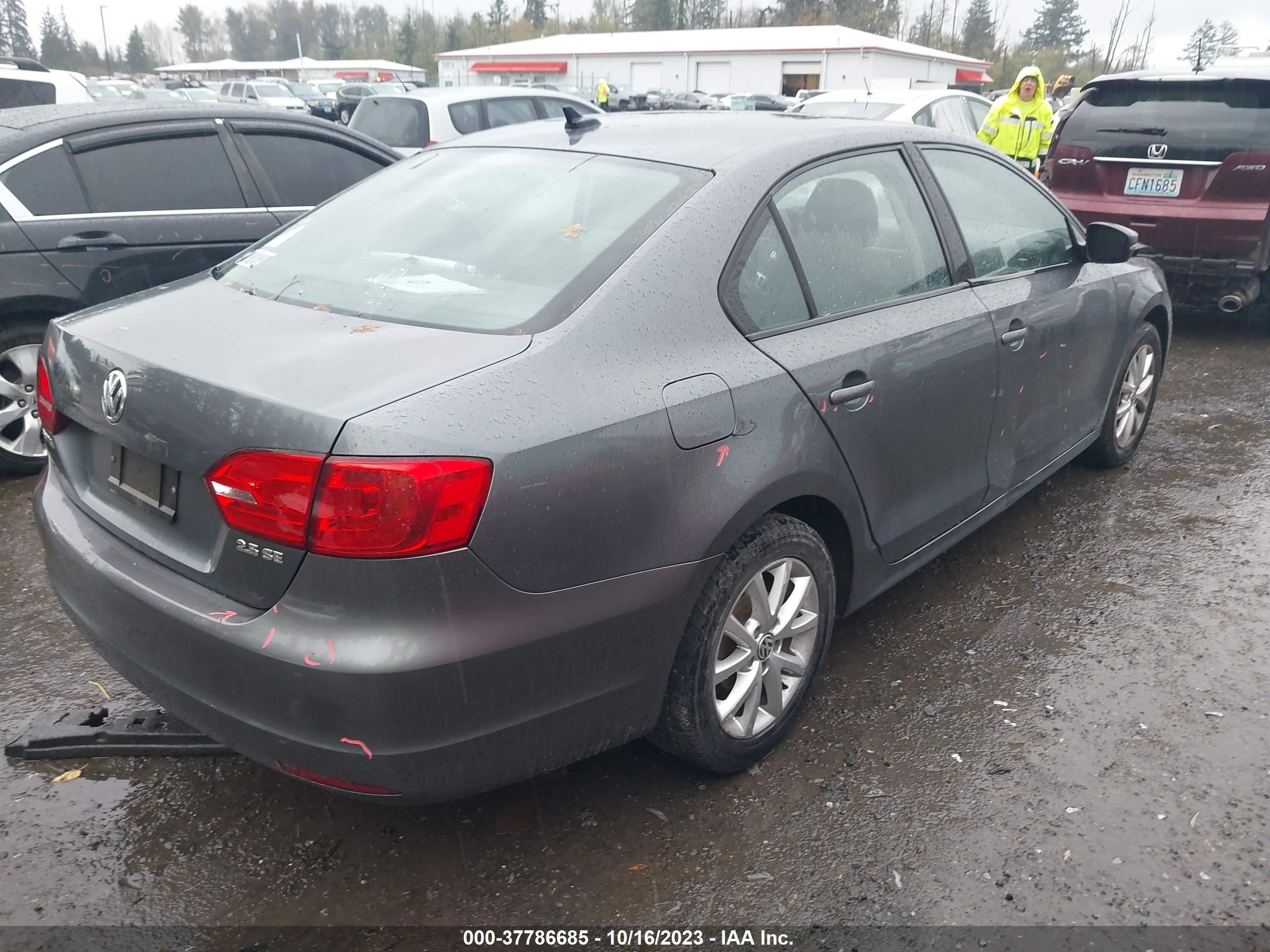 Photo 3 VIN: 3VWDZ7AJ0BM329270 - VOLKSWAGEN JETTA 