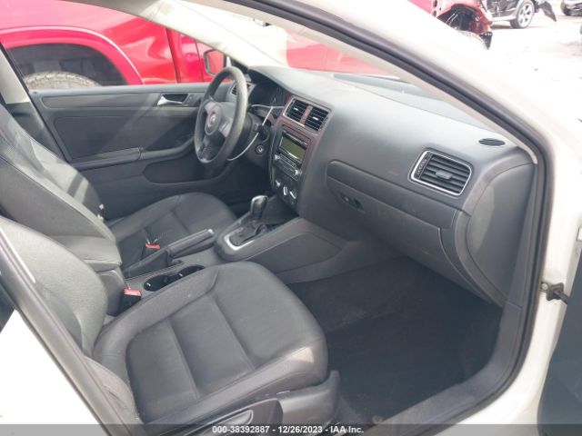 Photo 4 VIN: 3VWDZ7AJ1BM373715 - VOLKSWAGEN JETTA 