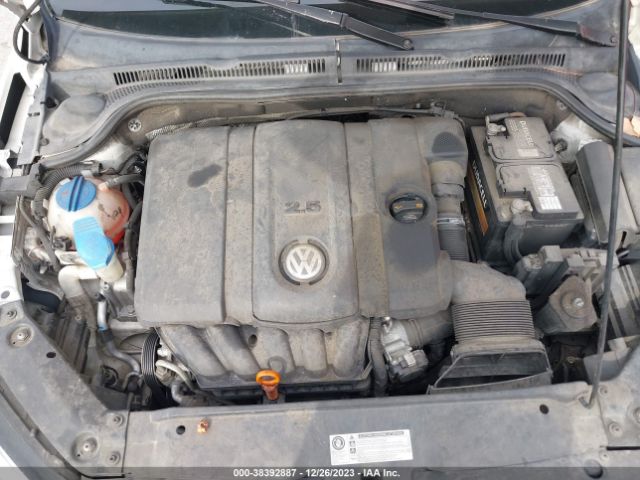 Photo 9 VIN: 3VWDZ7AJ1BM373715 - VOLKSWAGEN JETTA 