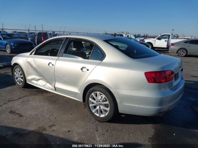 Photo 2 VIN: 3VWDZ7AJ2BM077683 - VOLKSWAGEN JETTA 