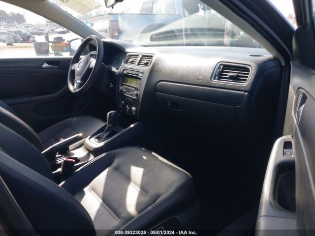 Photo 4 VIN: 3VWDZ7AJ2BM389132 - VOLKSWAGEN JETTA 