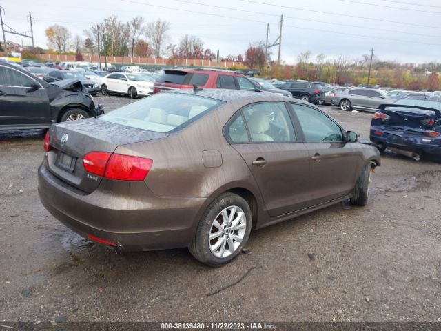 Photo 3 VIN: 3VWDZ7AJ3BM315881 - VOLKSWAGEN JETTA 