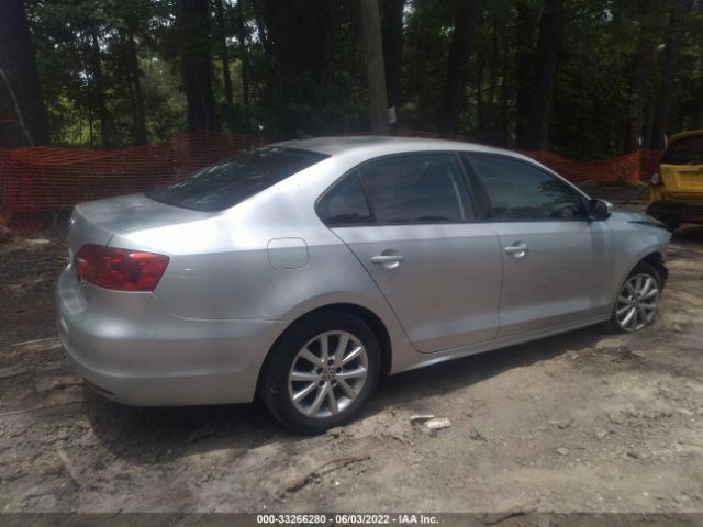 Photo 3 VIN: 3VWDZ7AJ3BM328064 - VOLKSWAGEN JETTA SEDAN 