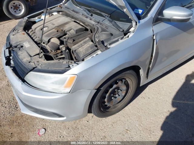 Photo 5 VIN: 3VWDZ7AJ4BM358528 - VOLKSWAGEN JETTA 