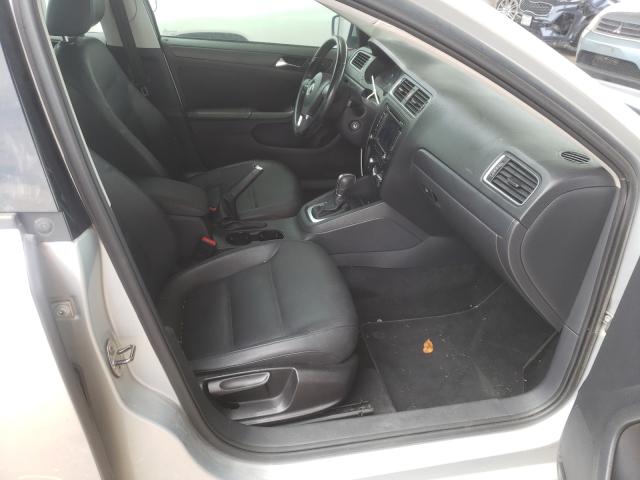 Photo 4 VIN: 3VWDZ7AJ5BM303392 - VOLKSWAGEN JETTA SE 