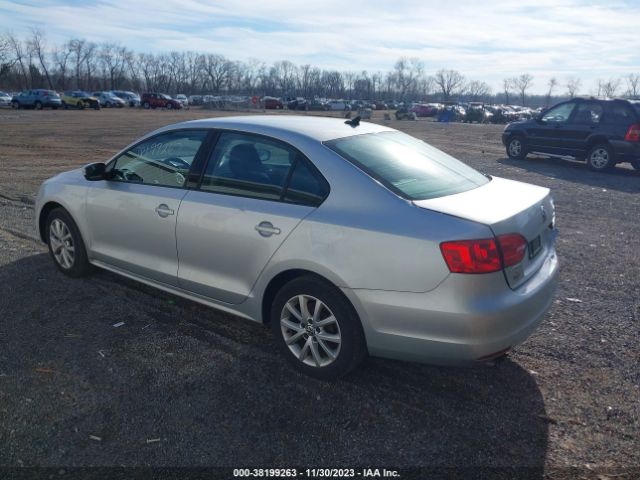 Photo 2 VIN: 3VWDZ7AJ6BM353461 - VOLKSWAGEN JETTA 