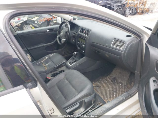 Photo 4 VIN: 3VWDZ7AJ6BM354352 - VOLKSWAGEN JETTA 